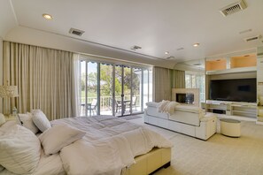 5 bedrooms, iron/ironing board, bed sheets
