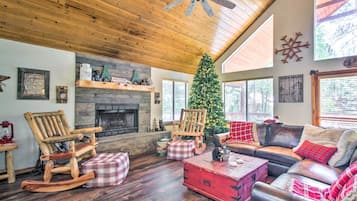 House (4 Bedrooms) | Front of property