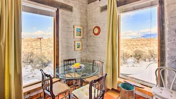 House (1 Bedroom) | Dining