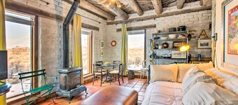Casita Vacation Rental Near Taos w/ Patio!