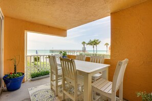 Terrace/patio - Tranquil Redington Beach Condo w/ Beach Access (Redington Beach)