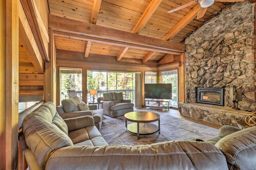 Ski & Soak: Hot Tub Haven in Tahoe City!