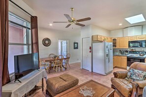Apartment (2 Bedrooms) | Front of property - Eloy Desert Oasis w/ Courtyard & Pool Access! (Eloy)