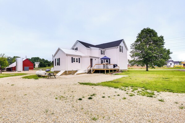 House (3 Bedrooms) | Interior - Peaceful Country Home in Serene Setting With Yard (Washington)