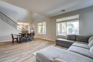 Interior - Heated Pool, Community Perks: Updated Gilbert Home (Gilbert)