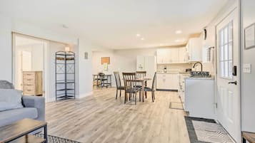 Apartment (1 Bedroom) | Interior