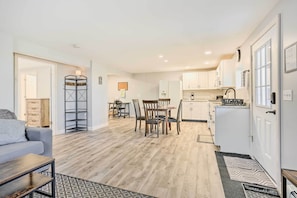 Apartment (1 Bedroom) | Interior - Charming Beacon Apt w/ Fire Pit: Near Hiking! (Beacon)