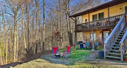 Charming Beacon Apt w/ Fire Pit: Near Hiking!
