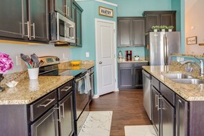 Interior - Johns Island Vacation Rental: 11 Mi to Charleston! (Johns Island)