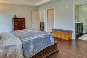 House (3 Bedrooms) | Interior - Johns Island Vacation Rental: 11 Mi to Charleston! (Johns Island)