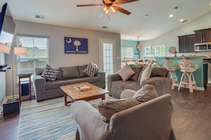 House (3 Bedrooms) | Interior