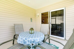 Interior - Lanai & Golf Cart: The Villages Vacation Rental! (The Villages)