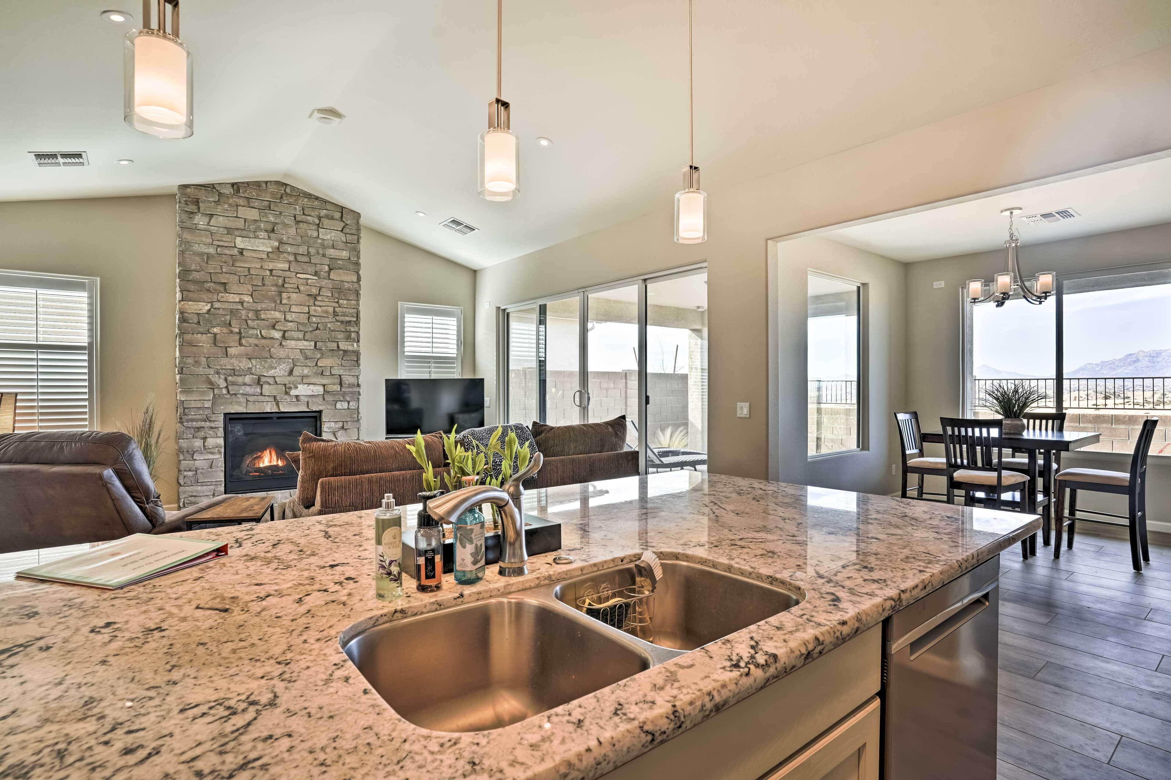 House (2 Bedrooms) | Private kitchen | Microwave, oven, stovetop, dishwasher