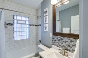 Talo (2 Bedrooms) | Kylpyhuone