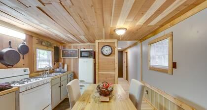 Hemphill Home w/ Community Perks < 1 Mi to Water!