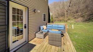 Terrace/patio - Charming Boone Townhome w/ Patio & Fire Pit! (Boone)