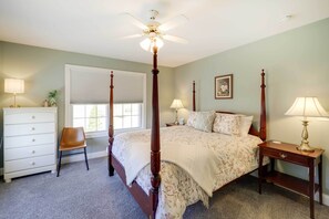 2 Schlafzimmer, kostenlose Babybetten, Bettwäsche