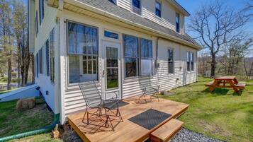 Tempat makan outdoor