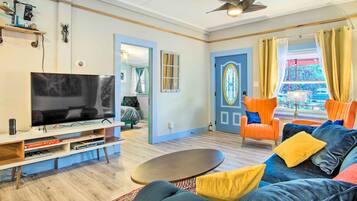 House (2 Bedrooms) | Interior