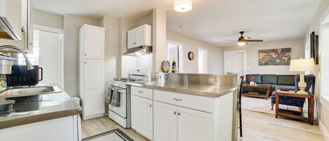 House (2 Bedrooms) | Interior