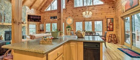 House (3 Bedrooms) | Interior