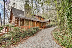 Interior - Walk to Golfing: Grand Maggie Valley Cabin! (Maggie Valley)