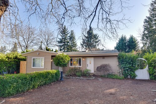 Explore, Work & Unwind: Pet-friendly Aloha Unit