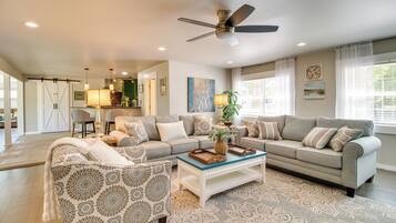 House (3 Bedrooms) | Front of property