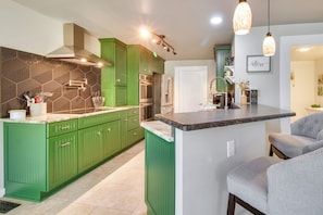 House (3 Bedrooms) | Interior