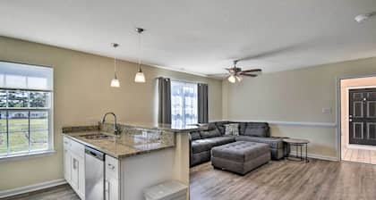 Cozy Cape Charles Apartment: Walk to Beaches!