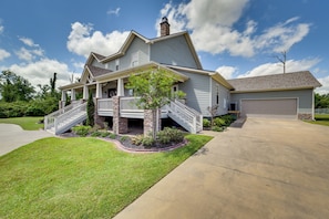 House (4 Bedrooms) | Interior - Spacious Lake Charles Craftsman - Pet Friendly! (Lake Charles)