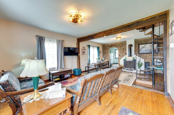 Charming Eagle Grove Farmhouse W/ Patio! - Iowa
