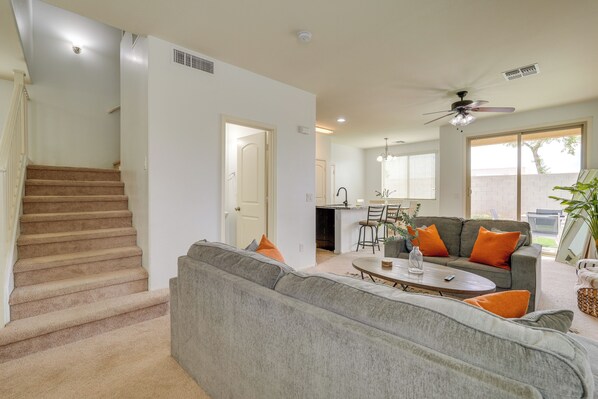 House (3 Bedrooms) | Interior