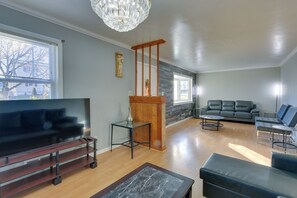 House (4 Bedrooms) | Interior