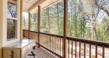 Furnished Decks & Grill: Peaceful Pioneer Home!