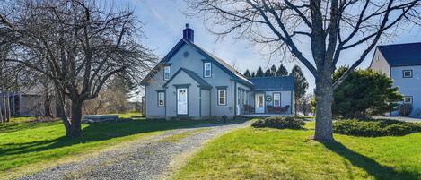 House (4 Bedrooms) | Exterior