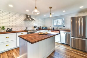 House (4 Bedrooms) | Interior