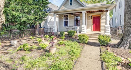 Cozy Indianapolis Vacation Rental w/ Micro Farm!
