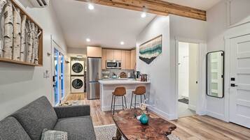 Apartment (0 Bedroom) | Interior