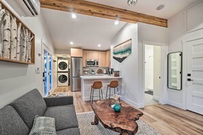 Apartment (0 Bedroom) | Interior