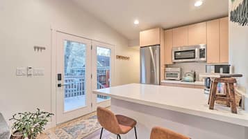 Apartment (0 Bedroom) | Interior