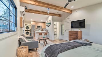 Apartment (0 Bedroom) | Interior