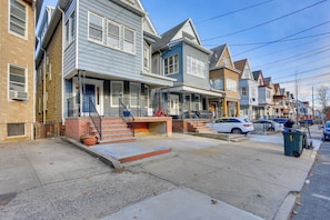Interior - Jersey City Apt Near Liberty State Park & Metlife! (Jersey City)
