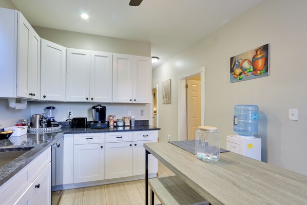 Apartment (3 Bedrooms) | Interior - Jersey City Apartment Near Liberty State Park (Jersey City)