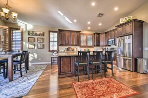 House (4 Bedrooms) | Interior