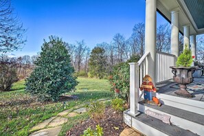 Apartment (0 Bedroom) | Interior - Boonsboro Studio w/ Wood-burning Fire Pit! (Boonsboro)