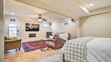 Apartment (0 Bedroom) | Interior