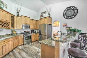 المنشأة من الداخل