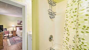 House (1 Bedroom) | Interior