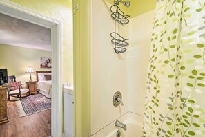 House (1 Bedroom) | Interior